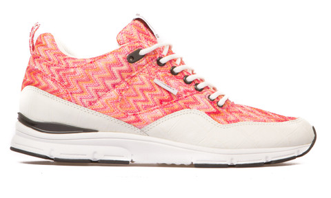 The 35 TX: Strawberry/White